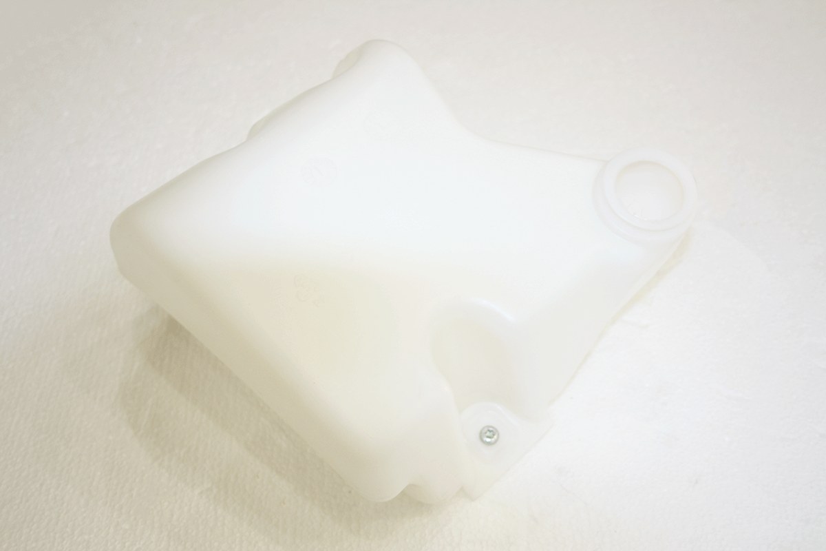 Washer Bottle (Aftermarket) DMB103060 DMB500130 *One Washer Pump Hole*