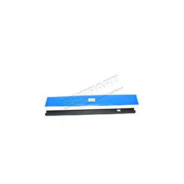 FILLER - BODY FRONT PANEL BFG710040
