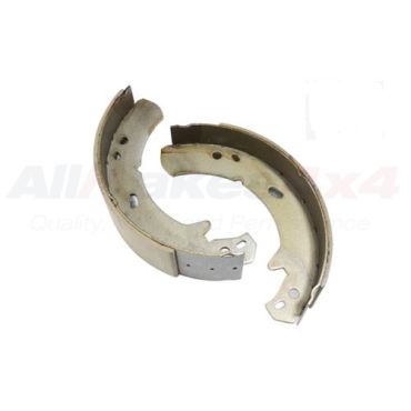Handbrake Shoes - Cable Type- 93 On (Ferodo) LR180756 STC1525F ICW100030F ICW500010F