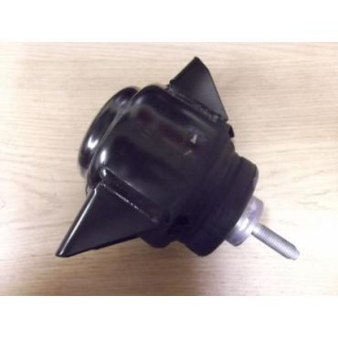 Engine Mount Td4/Td5 (EUROSPARE) KKB500750