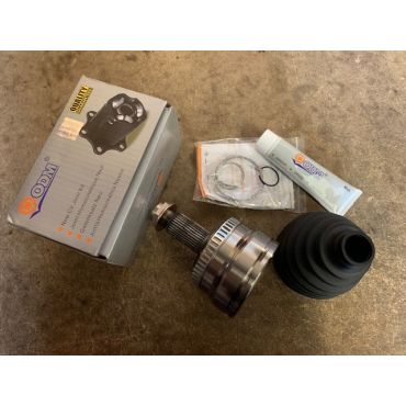 CV Joint Front Outer (EUROSPARE) LR032577 *Incl Gaiter Kit*