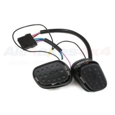 Horn Buttons D2 (Genuine) QTN100270