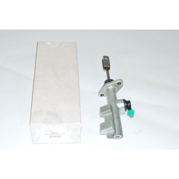 Clutch Master Cylinder D2 V8 03-04 (AP) STC000220