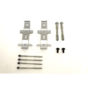 Front Brake Pad Fitting Kit (Britpart) LR016683