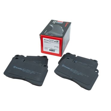Front Brake Pad Set For Brembo Calipers 05-10 (Brembo) SFP500070 LR148353