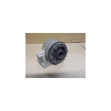 Bush & Housing Wishbone Rear LH 99-06 (Britpart) RBX101810